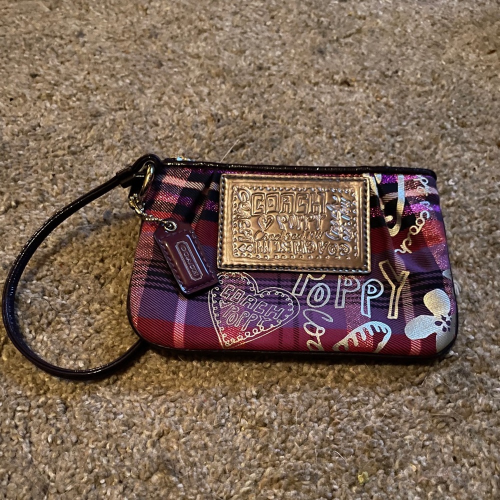 Coach Poppy wristlet